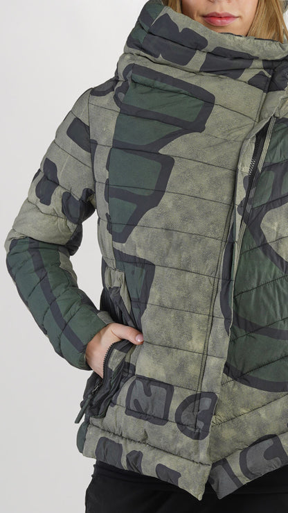 Black Label down jacket in jungle and print